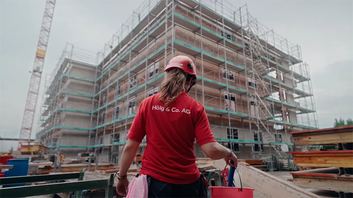 Mitarbeiter von Hälg & Co AG auf einer Baustelle für Gebäudetechnik