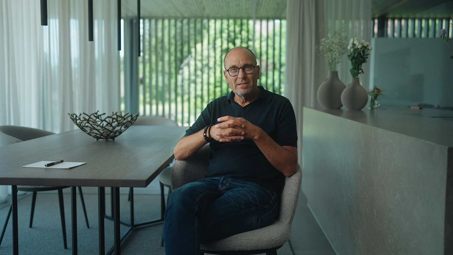 Bernhard Pfister berichtet in der Customer Success Story über seine Erfahrung mit Grossen Immobilien